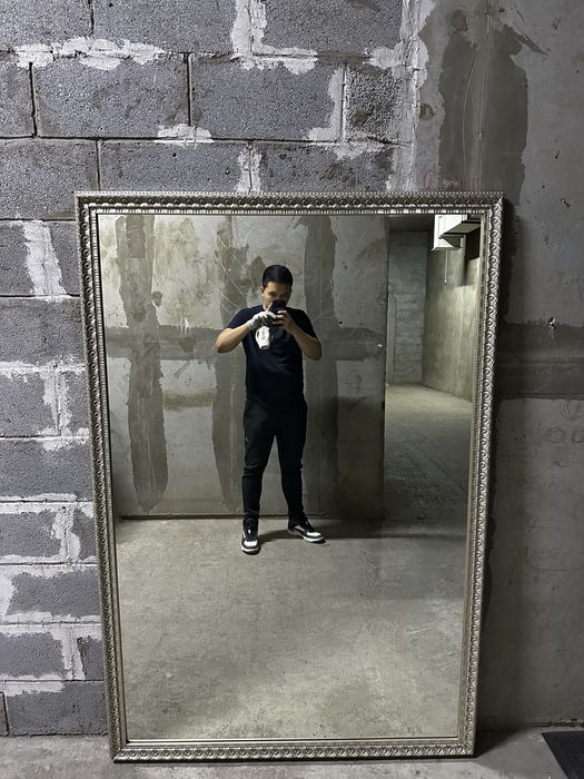 Зеркало с рамкой