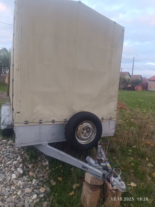 Remorcă adusă din germania