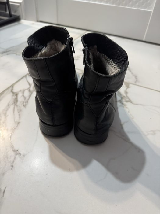 Зимние ботинки черные