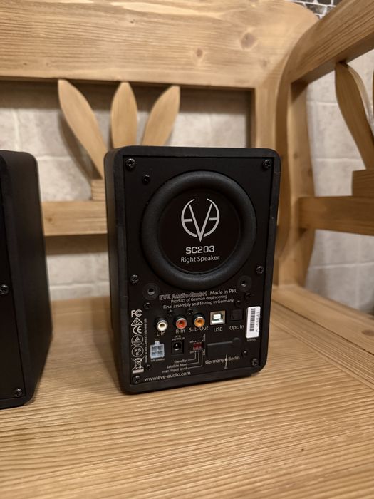 Monitoare studio active Eve Audio SC203