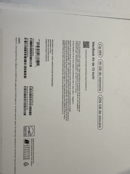 Macbook Air M4 - IMPECABIL, la cutie, accept orice proba