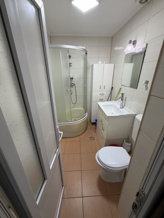 se vinde apartament etaj4/4,complet mobilat si utilat