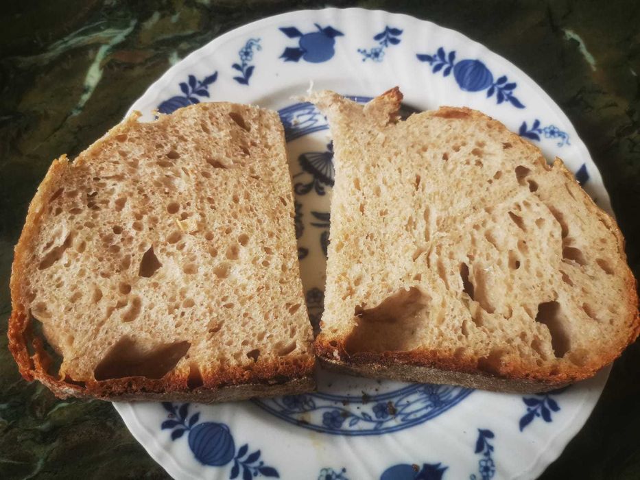 Maia salbatica din faina de grau (contine gluten)