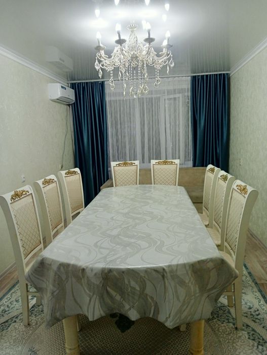 Продам стол со стулями,стулья 12шт.