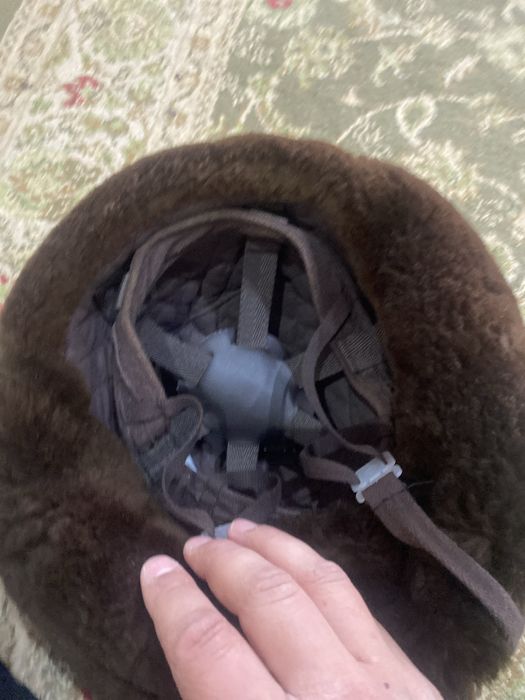 Каска с мехам пластик бар