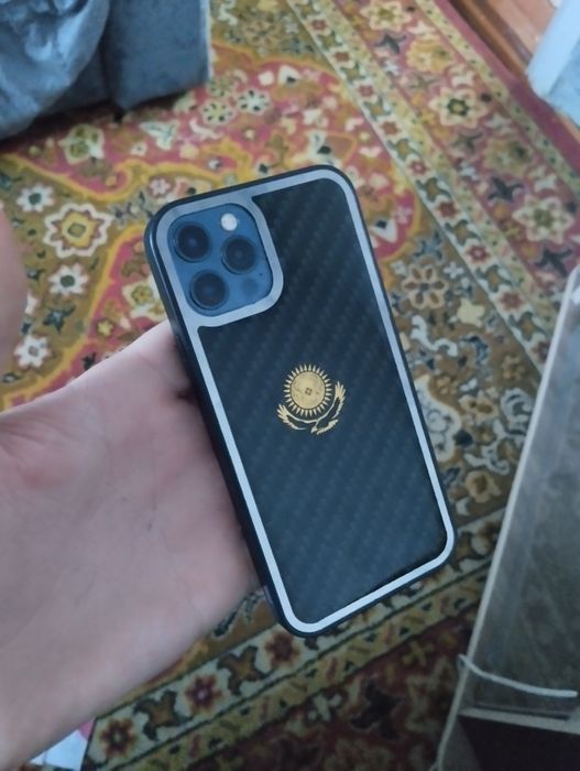 Обменяю телефон айфон