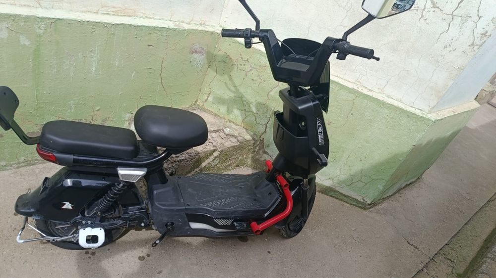 Скутер сатылады