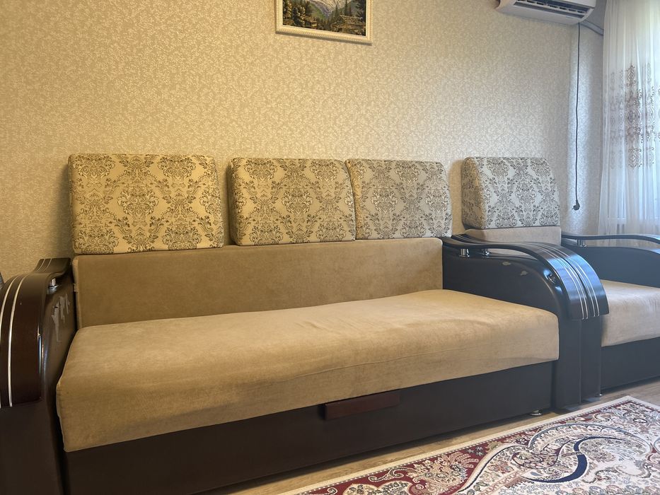 Продам диван с креслом в хорошем состоянии. Раскладной