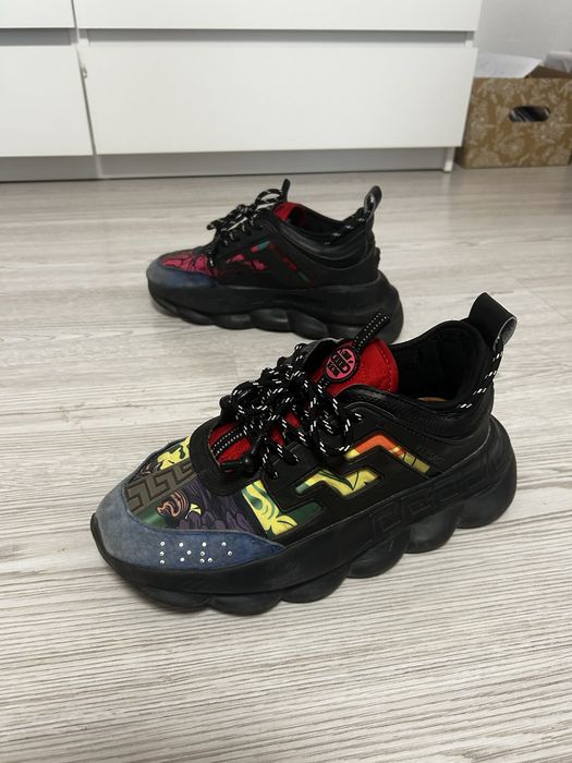 versace chain reaction