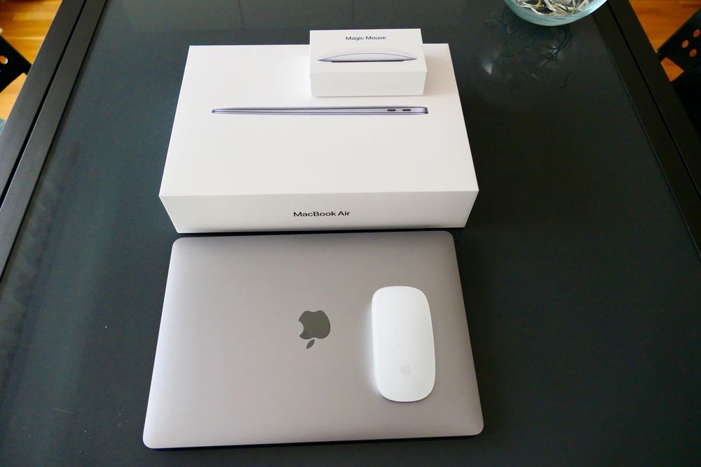 Macbook air M1 13.3インチ シルバー 8GB 256GB 13.3インチMacBook Air [整備済製品] 8コアCPUと8コアGPUを搭載した