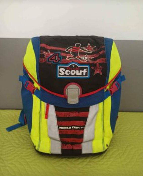 Маркова ортопедична ученичка раница Scout с твърд гръб