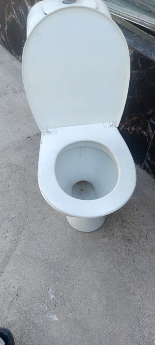 Унитаз     продам
