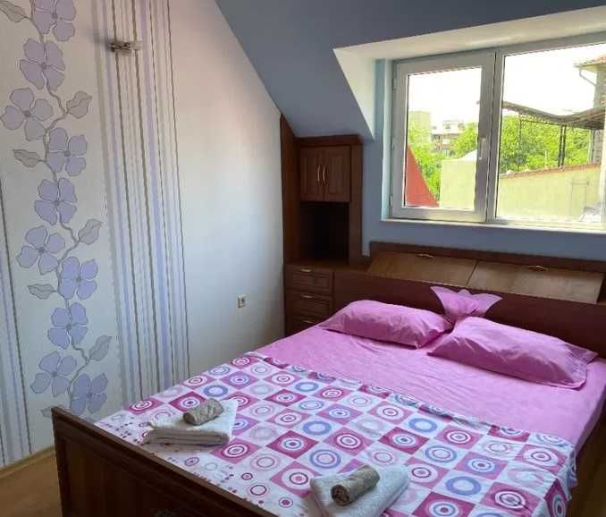 Дава се под наем Двустаен апартамент в Пловдив, Гагарин - 65 кв.м за 219.3 € - Снимка #1