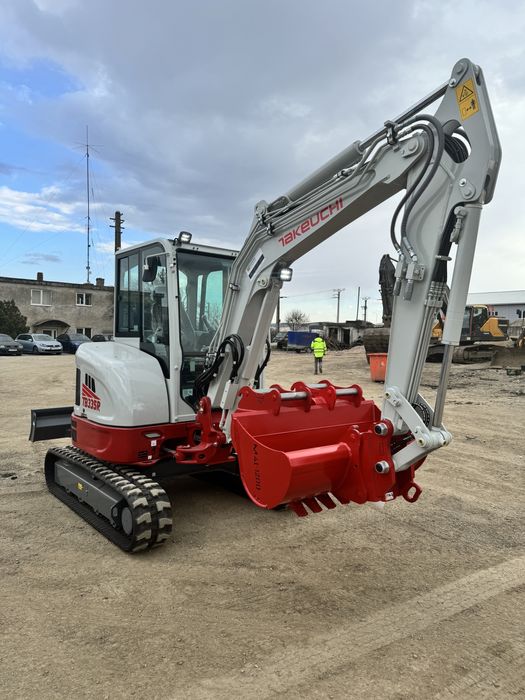 Inchiriez Mini excavator dumper macara bascula bobcat de inchiriat