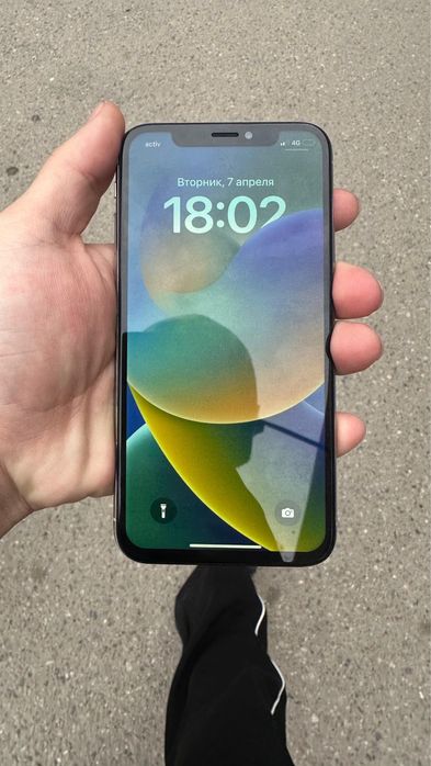 айфон Х в хорошем состоянии