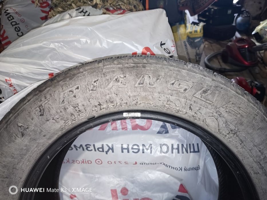 Продам  235/60R18