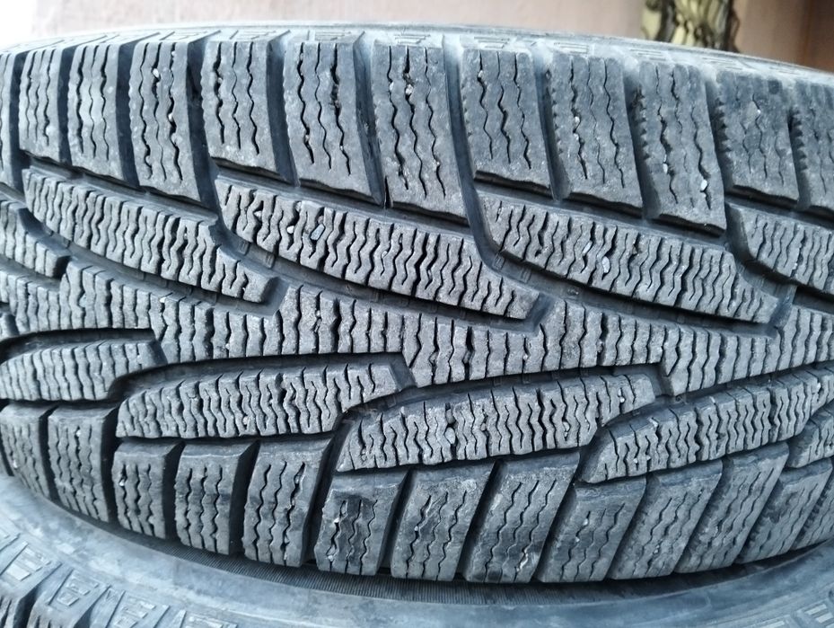 Шина 215/70/16  бу