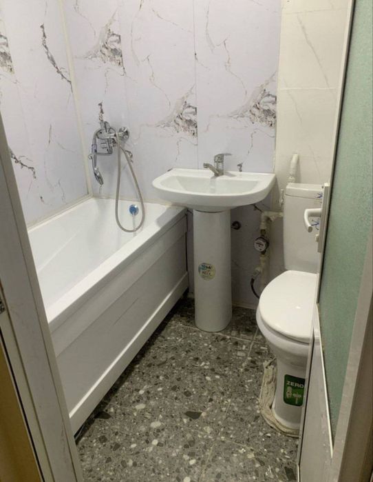 Срочно 1х 2,6 балкон Хакимияат сдаётся