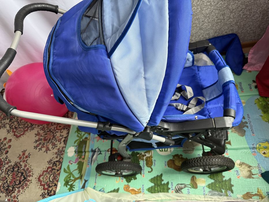 Коляска многофункциональная