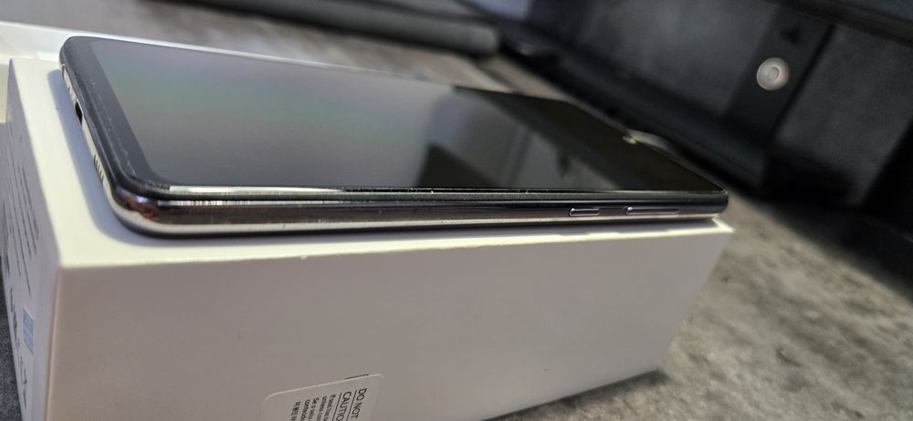 Продам samsung galaxy a52