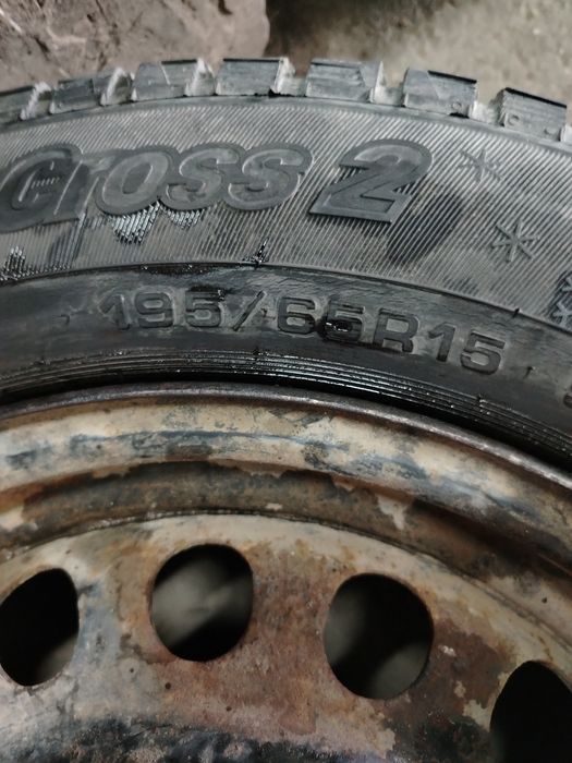 Продам покрышку 195/65/15