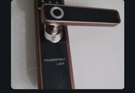 Умный дверной замок