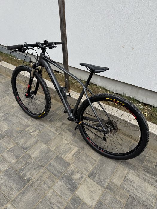 Bicicleta orbea rockshox pe aer