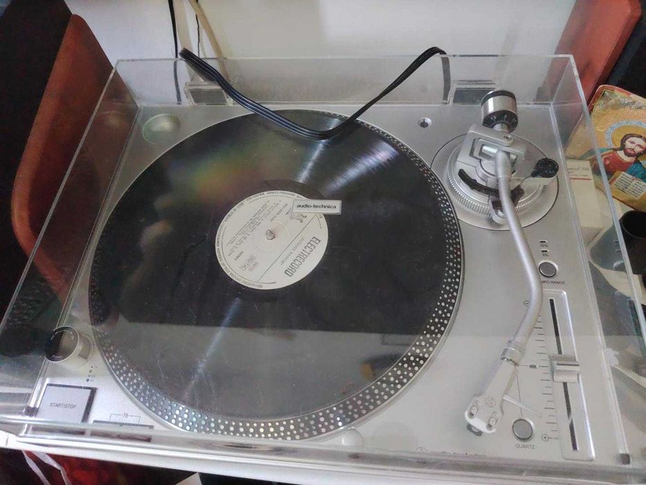 Audio-Technica AT-LP120XUSB – Stare impecabilă, aproape nou