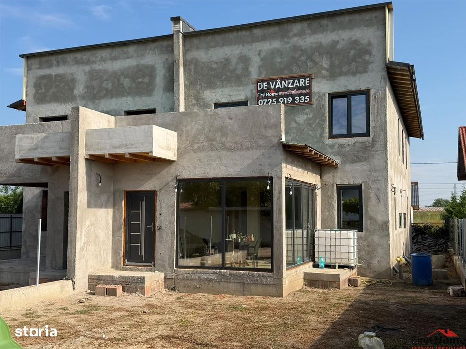 Vila P+1 duplex de vanzare in Vanatori cu utilitati