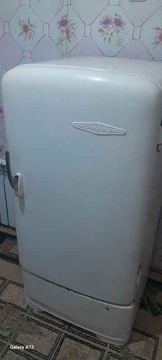 Холодилник сотилади