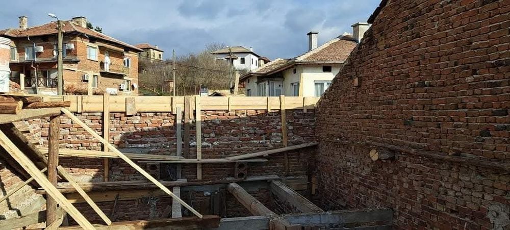 Реставрация на стари къщи