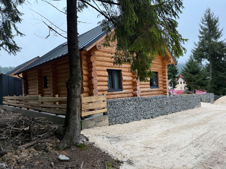 Cabană 75 mp amprentă X 2 teren 250 mp de vanzare Vartop-Arieseni