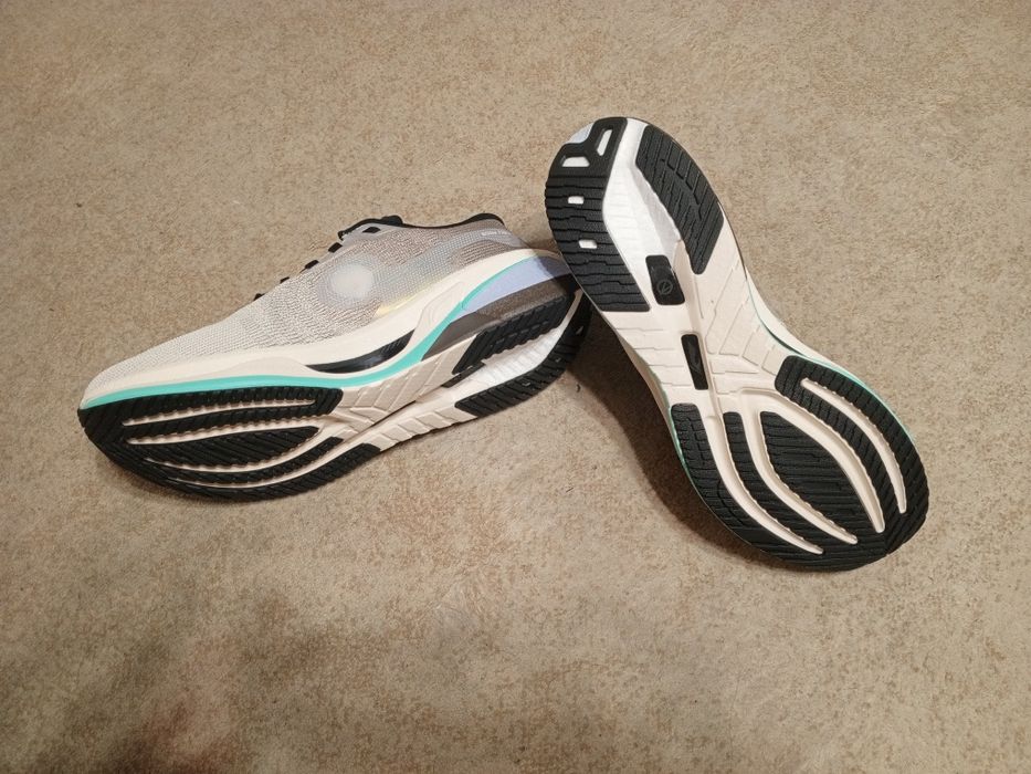 Новые люксовые кроссы Li Ning, 45 размер