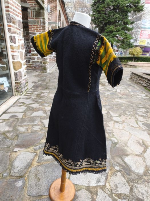 Автентичен самоковски сукман