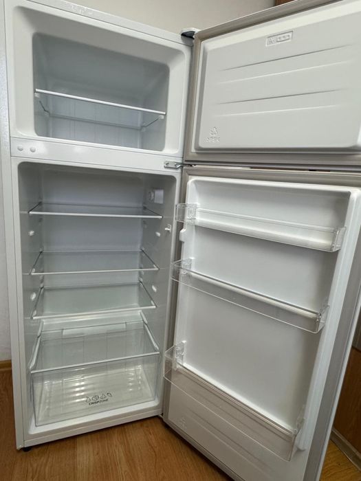 Frigider aproape nou, preț negociabil, stare bună