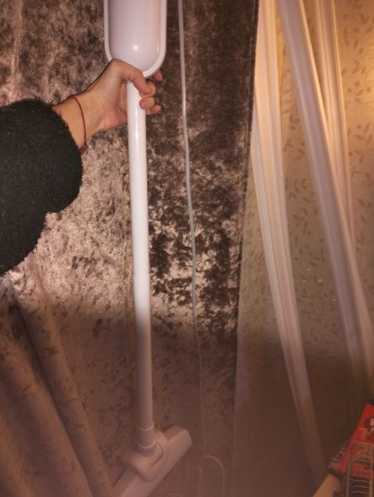 Пылесос компактный.