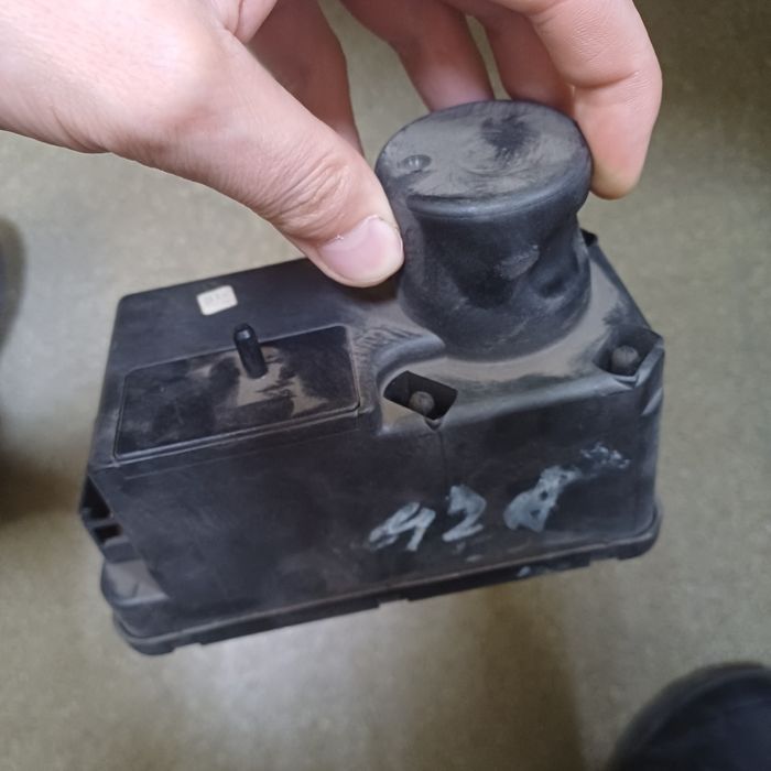 Продам компрессор центрзамка пассат б3