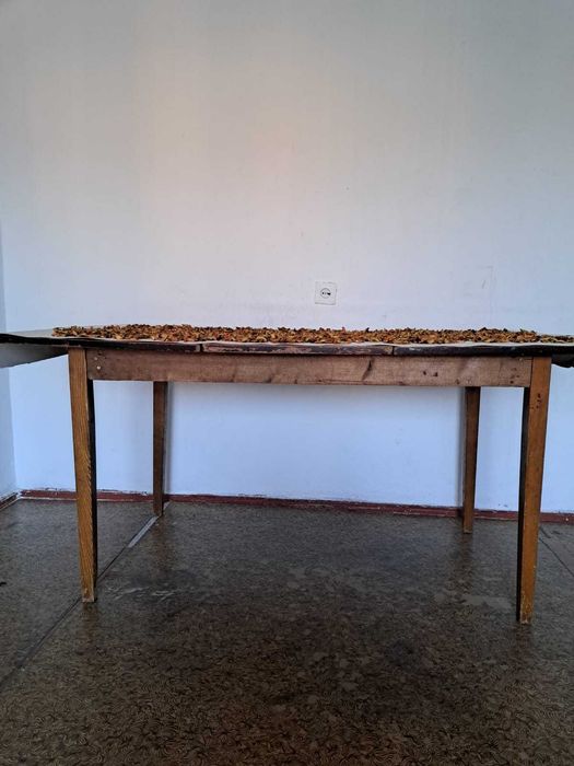 Продам стол, продам стол.