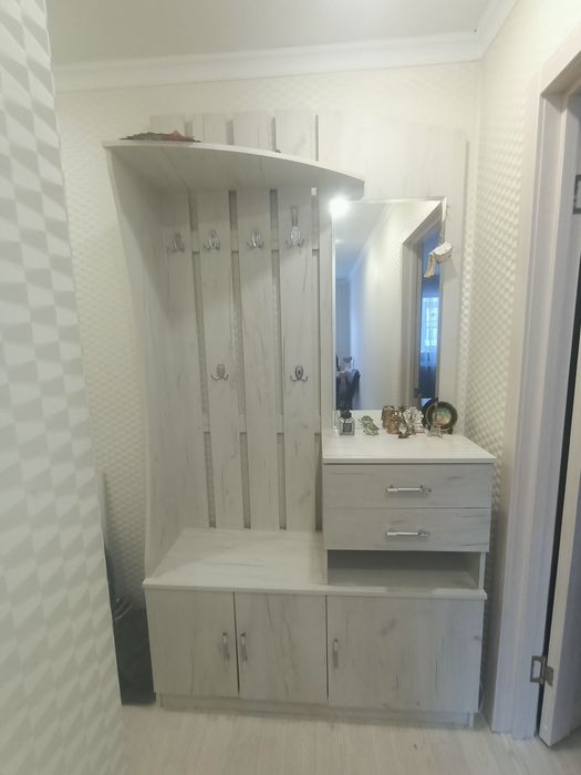 Прихожач б/у 25 мың