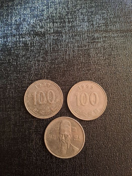 Коллекционые монеты 100 тенге