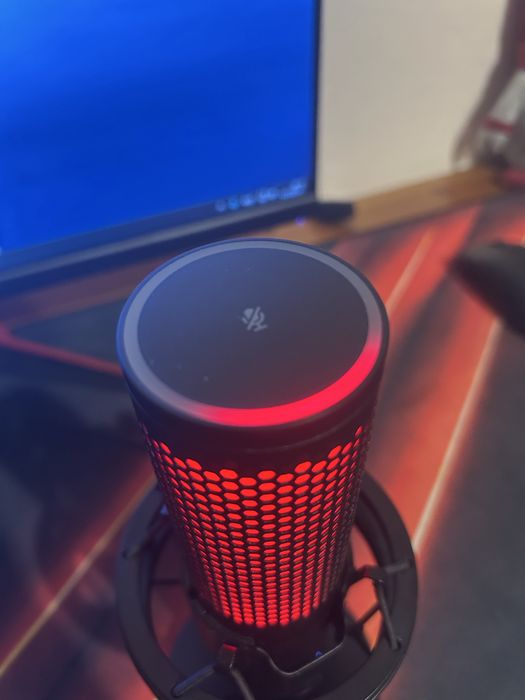 Микрофон HyperX Quadcast 2