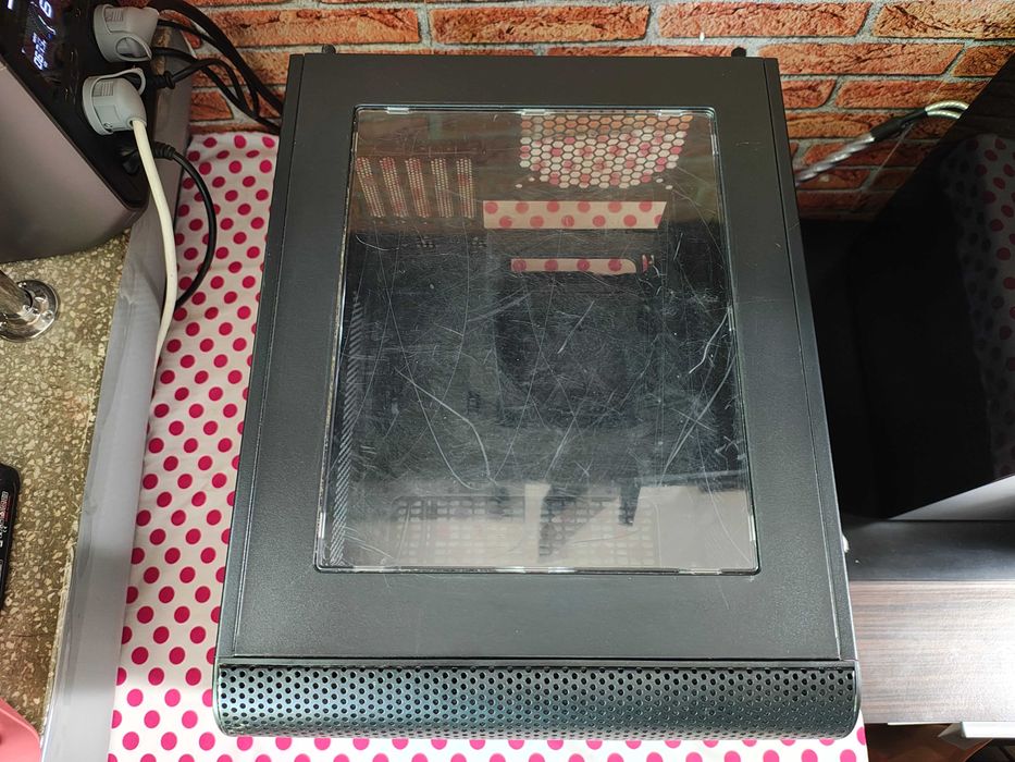 Carcasa PC Thermaltake Core V21 Cube.