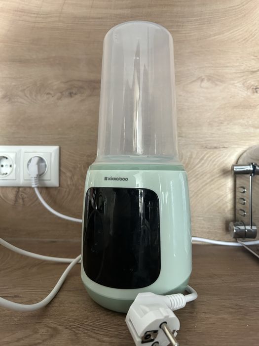 Уред за преваряване или топлене на бебешко мляко/храна