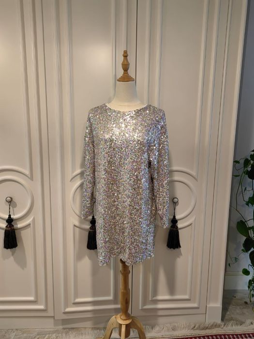 Платье ZARA в поетках