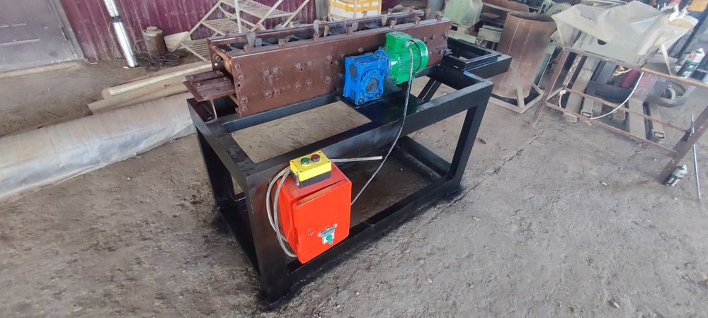 Продам станок для тепличных зажимов.