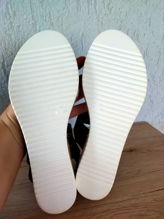 Дамски сандали на платформа