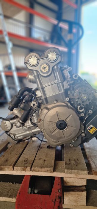 Motor Aprilia Dorsoduro 750  propulsor , capac , stator ambreiaj