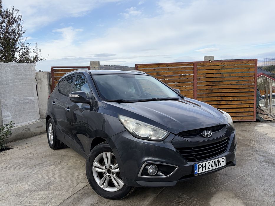 Hyundai ix35 2.0-136 cp 4x4 / incalzire scaune/bamchete / schimb