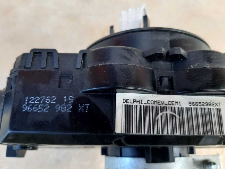 Bloc lumini cu banda volan peugeot 308 / 307 cod 96652982XT