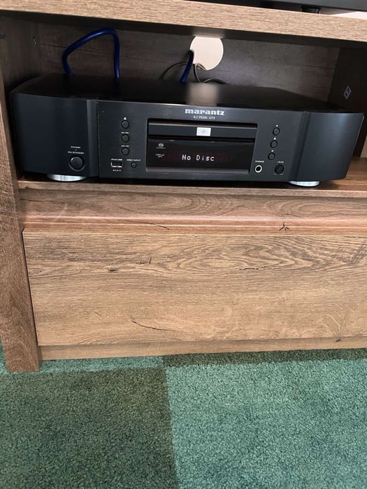 Музикална уредба Marantz